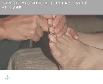 Coppie massaggio a  Cedar Creek Village