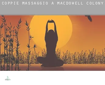 Coppie massaggio a  MacDowell Colony